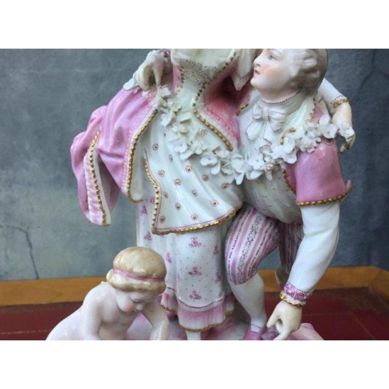Pendule En Porcelaine