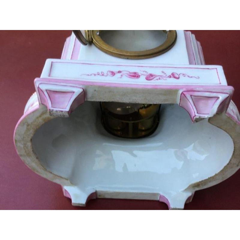 Pendule En Porcelaine