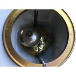 Pendule En Porcelaine
