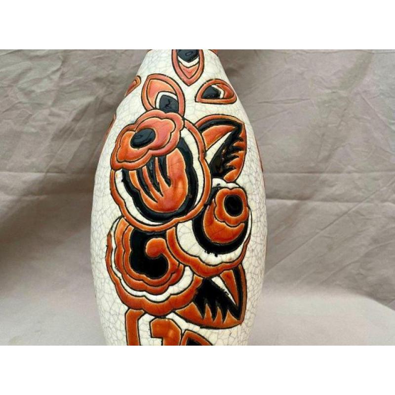 Vase Ovoïde Boch Keramis en émaux à Décor de Fleurs Art Déco Stylisées