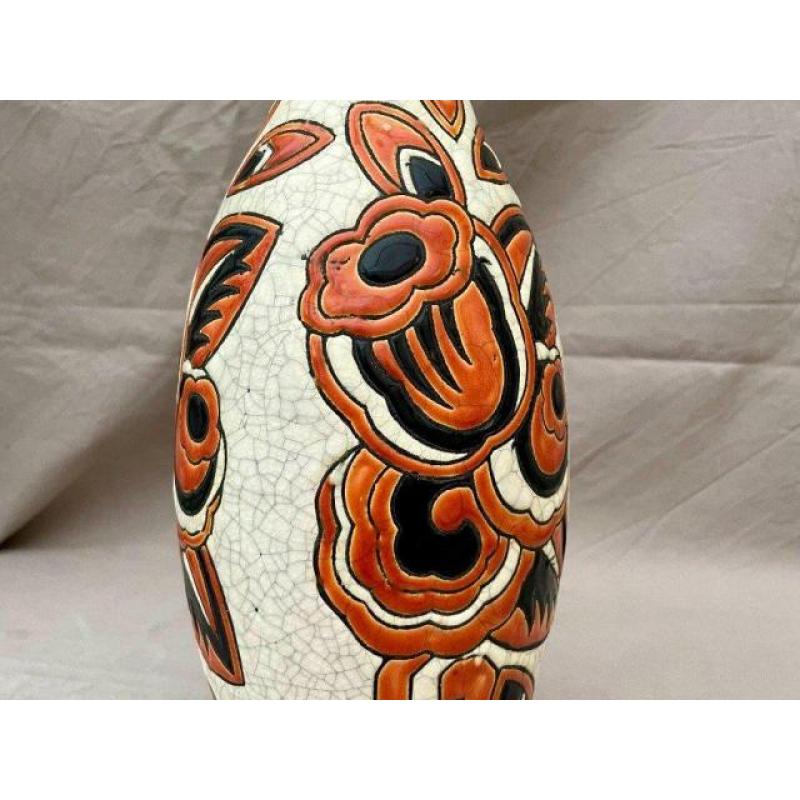 Vase Ovoïde Boch Keramis en émaux à Décor de Fleurs Art Déco Stylisées