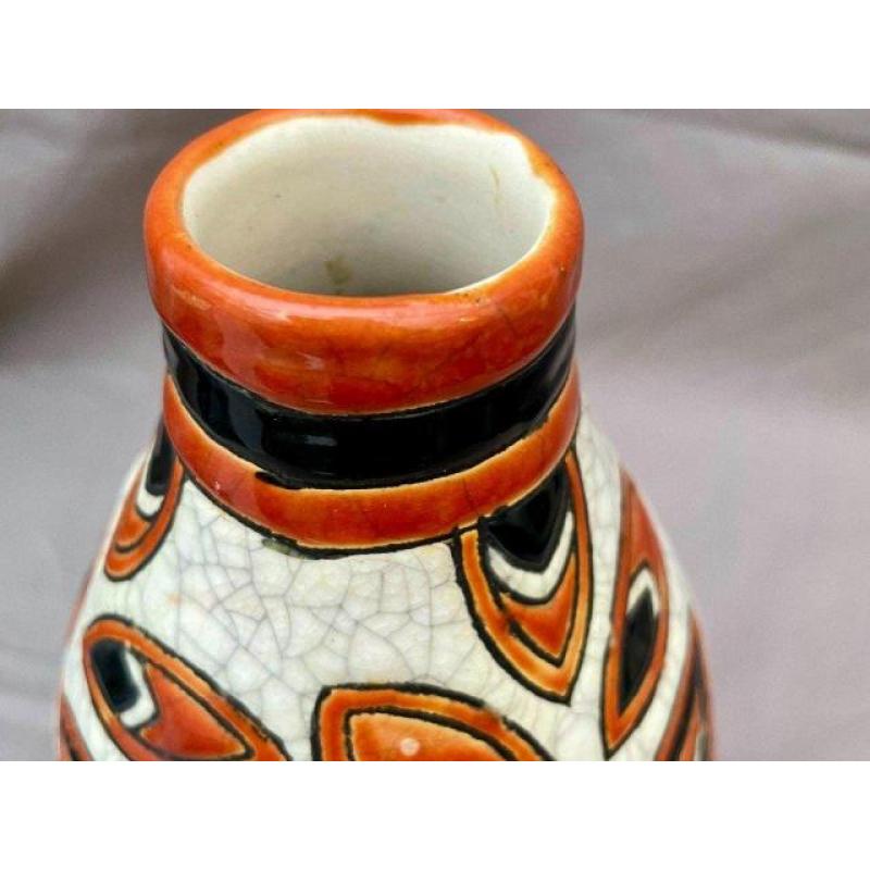 Vase Ovoïde Boch Keramis en émaux à Décor de Fleurs Art Déco Stylisées
