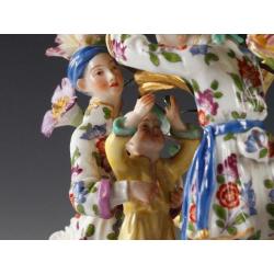Pendule en Porcelaine de Style Louis XV