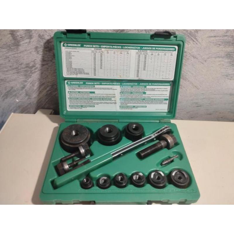 Boite emporte pièce greenlee complète